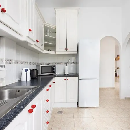 136 By Sunkeyrents Apartment